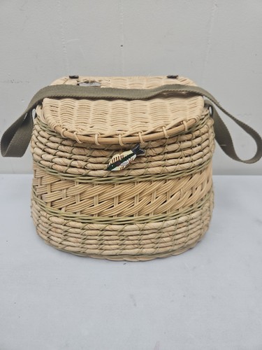 Vintage wicker fishing creel - ,