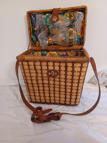 Vintage woven wicker rattan - vintage,